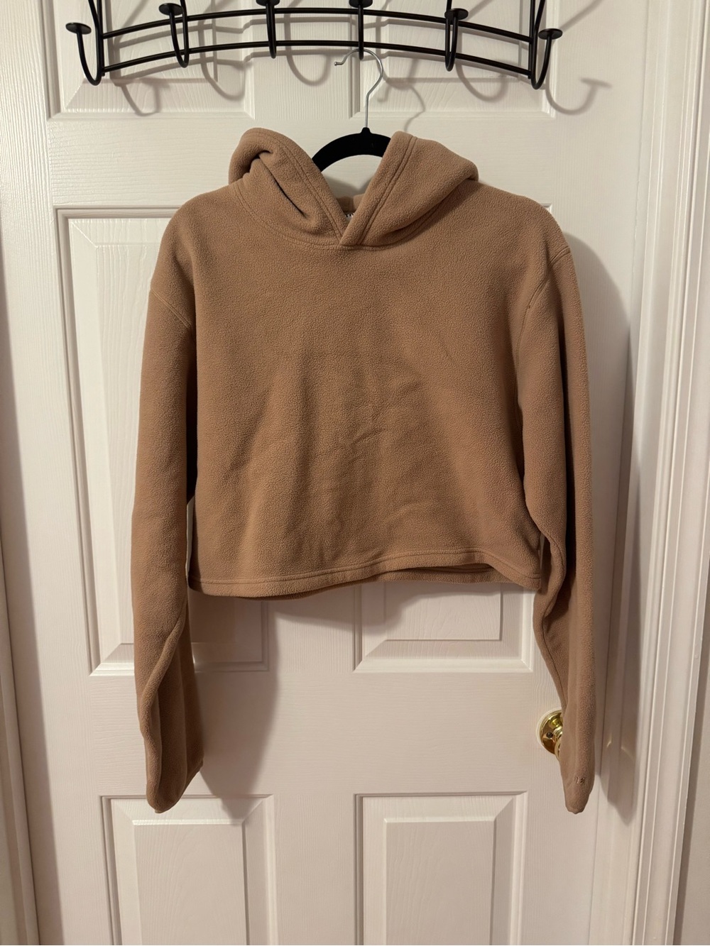 Aritzia TNA cropped hoodie size M